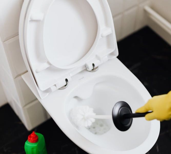 Bad Habits that Damage Your Sink, Shower, and Toilet Pipes - residential plumbing service -Bad Habits that Damage Your Sink, Shower, and Toilet Pipes - residential plumbing service - Ehret co Plumbing Ehret co Plumbing